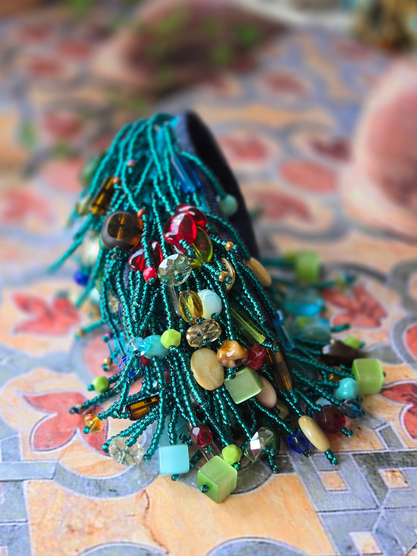 BRACCIALE - con frange in perline