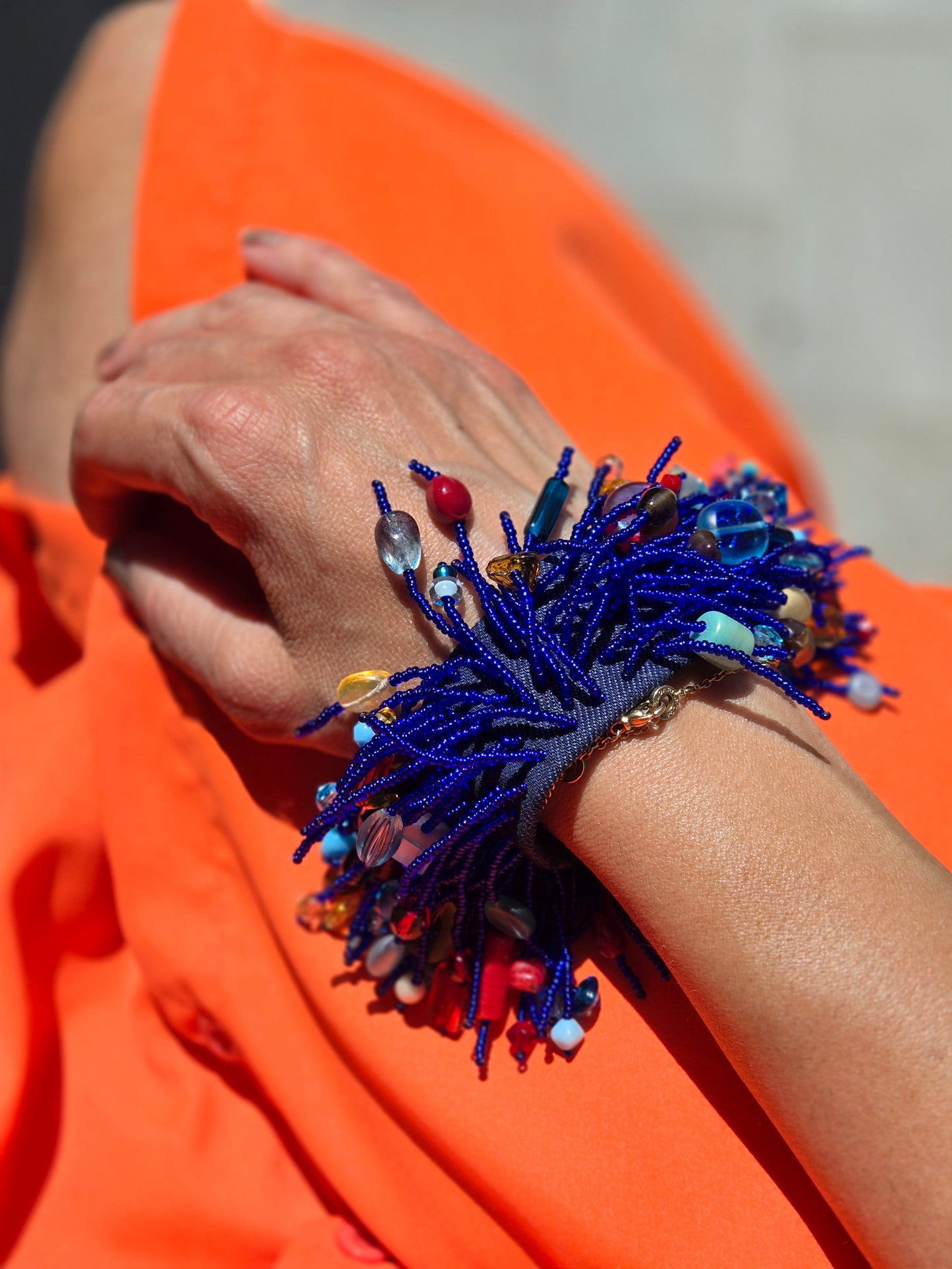 BRACCIALE - con frange in perline
