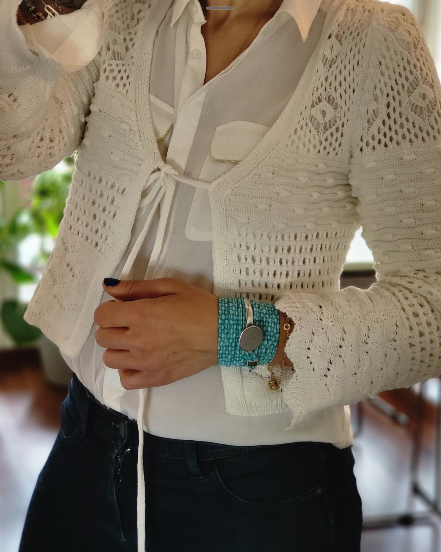 Semi-rigid bracelet