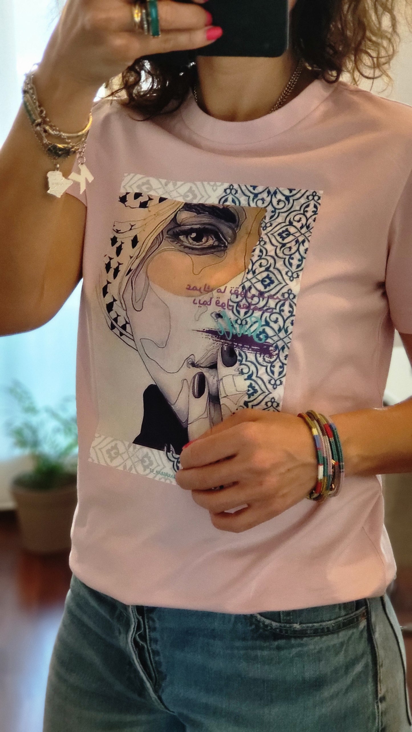 Arabesques T-shirt "with Algerian proverb"