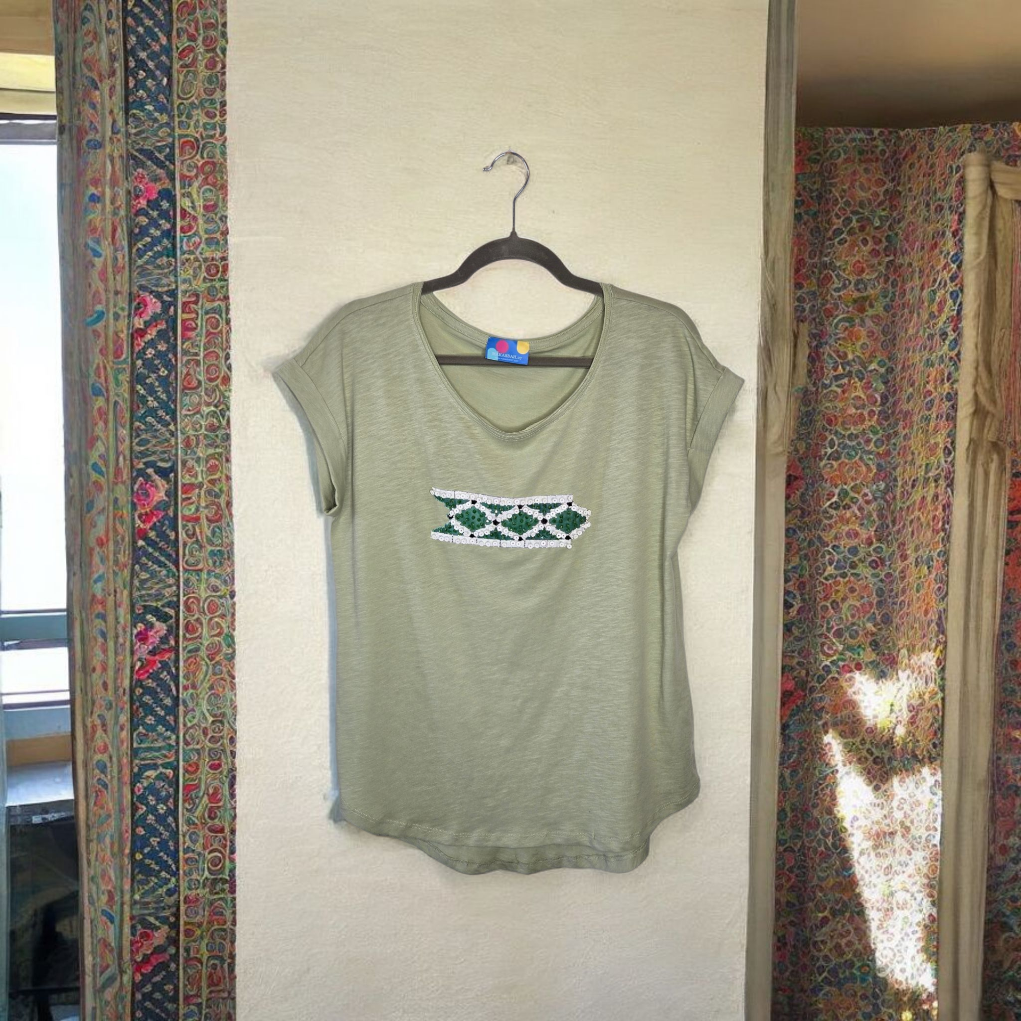 T-SHIRT 💠con Arabeschi 3D e Perle Fatto a Mano