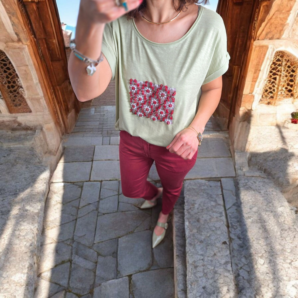 T-SHIRT 💠con Arabeschi 3D e Perle Fatto a Mano