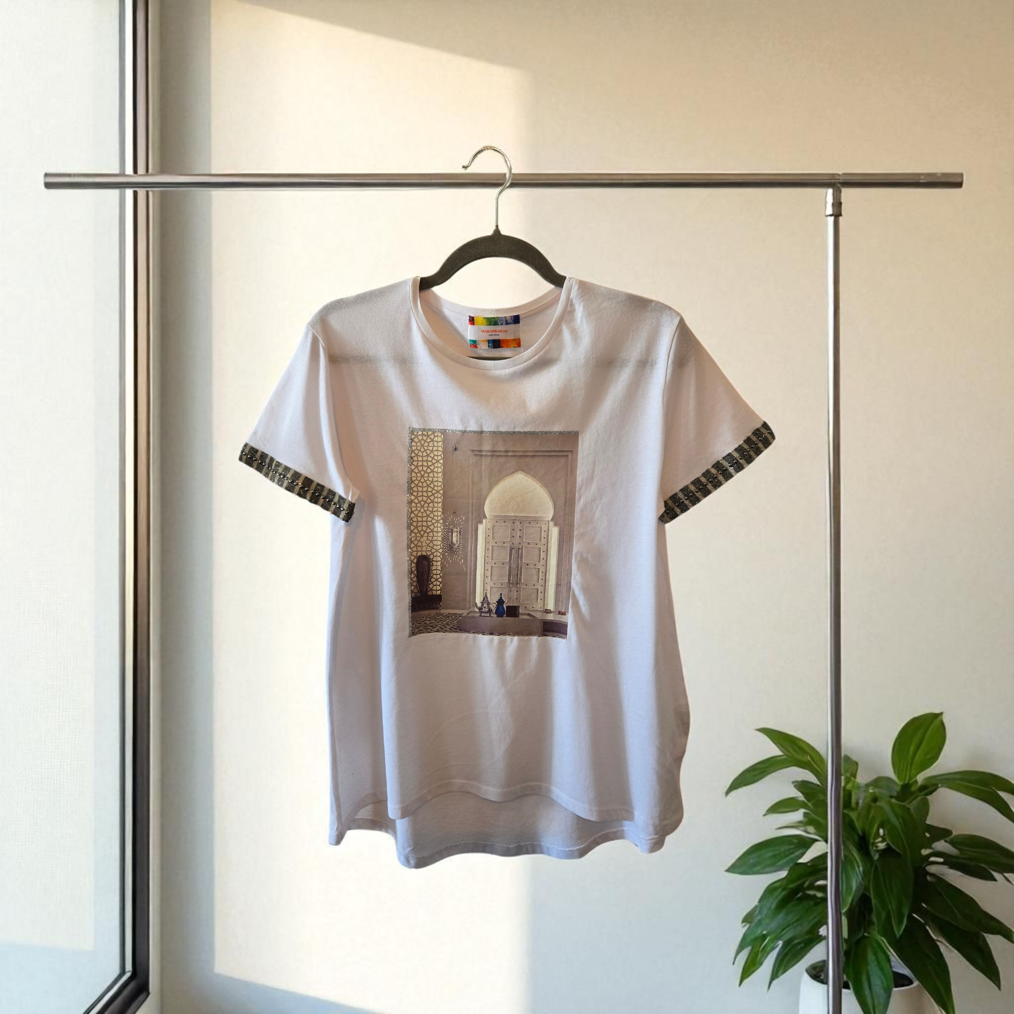 035 - T-SHIRT bianca stampata ARABESQUE