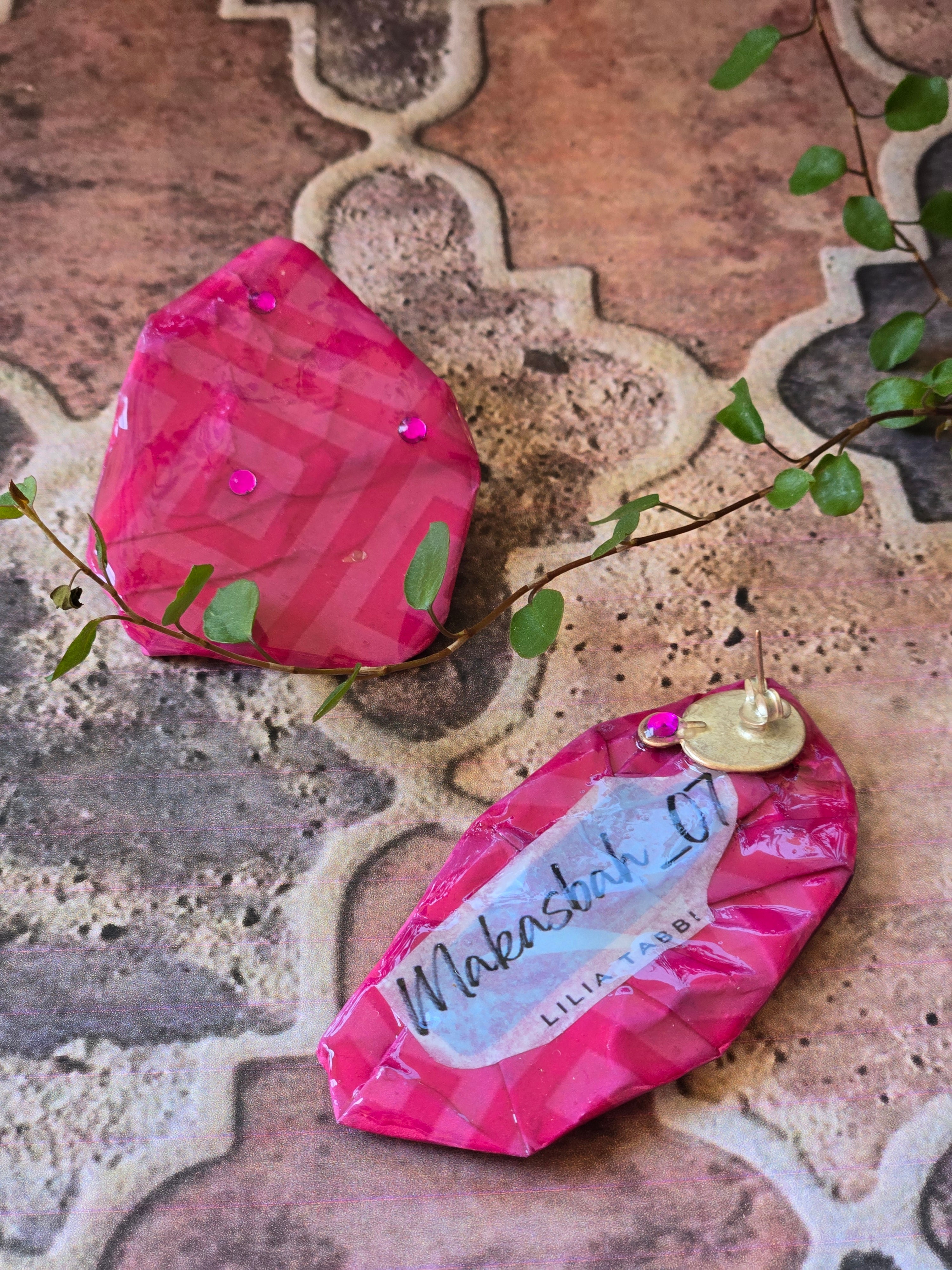 Orecchini Asimmetrici Moderni e per uno Stile Unico