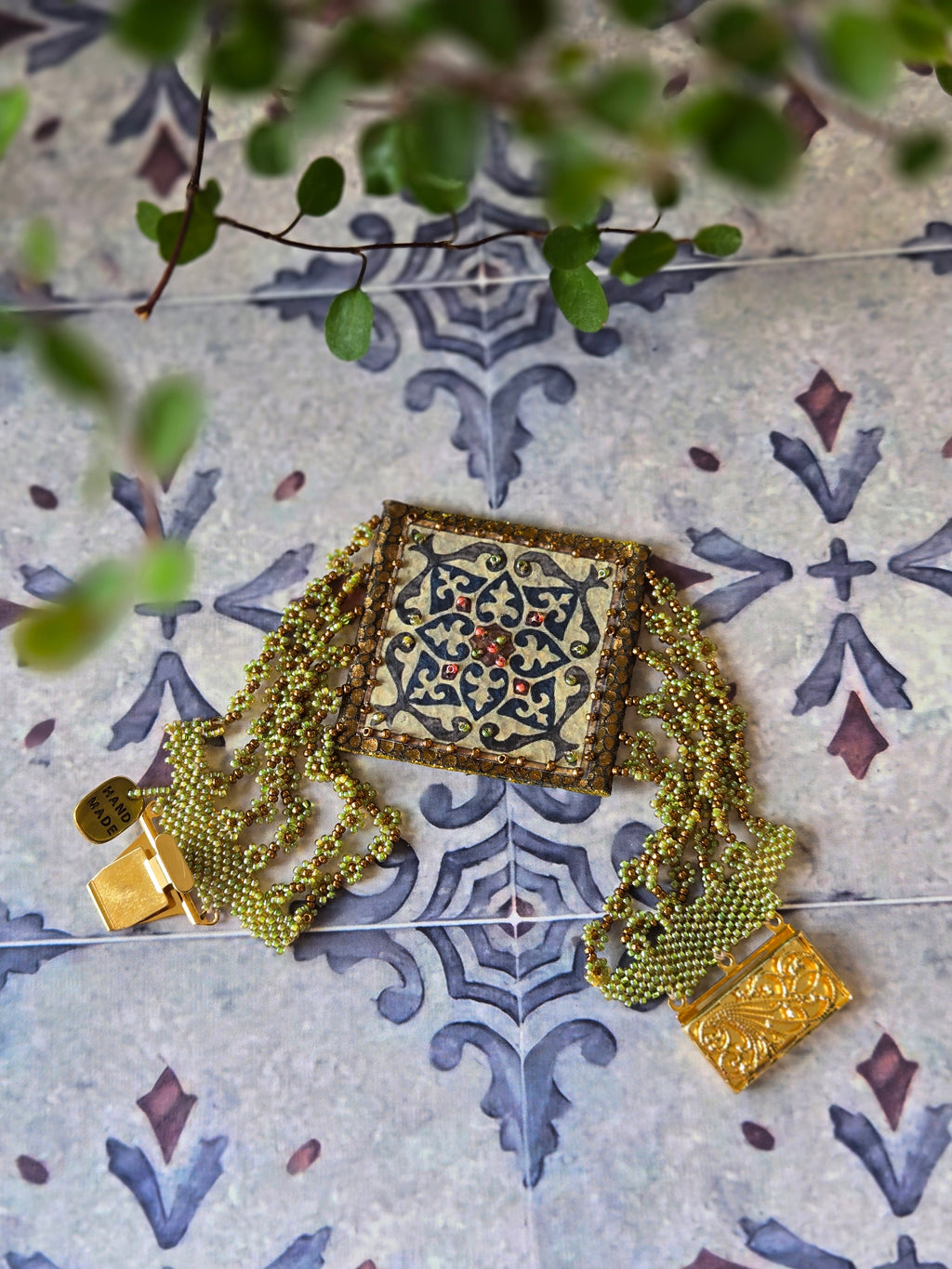 BRACCIALE Arabesque in pelle e perline di Murano e Miyuki