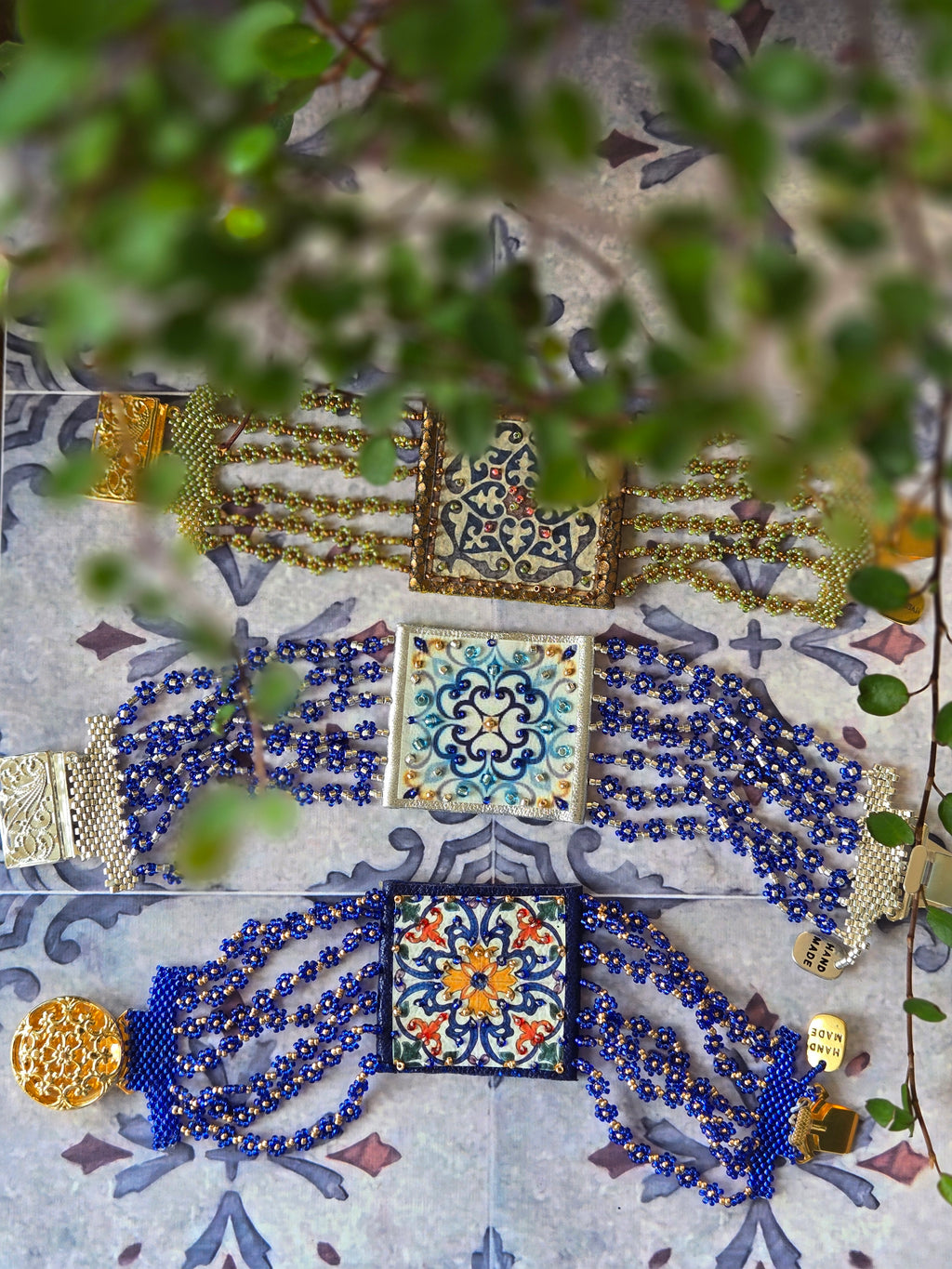 BRACCIALE Arabesque in pelle e perline di Murano e Miyuki