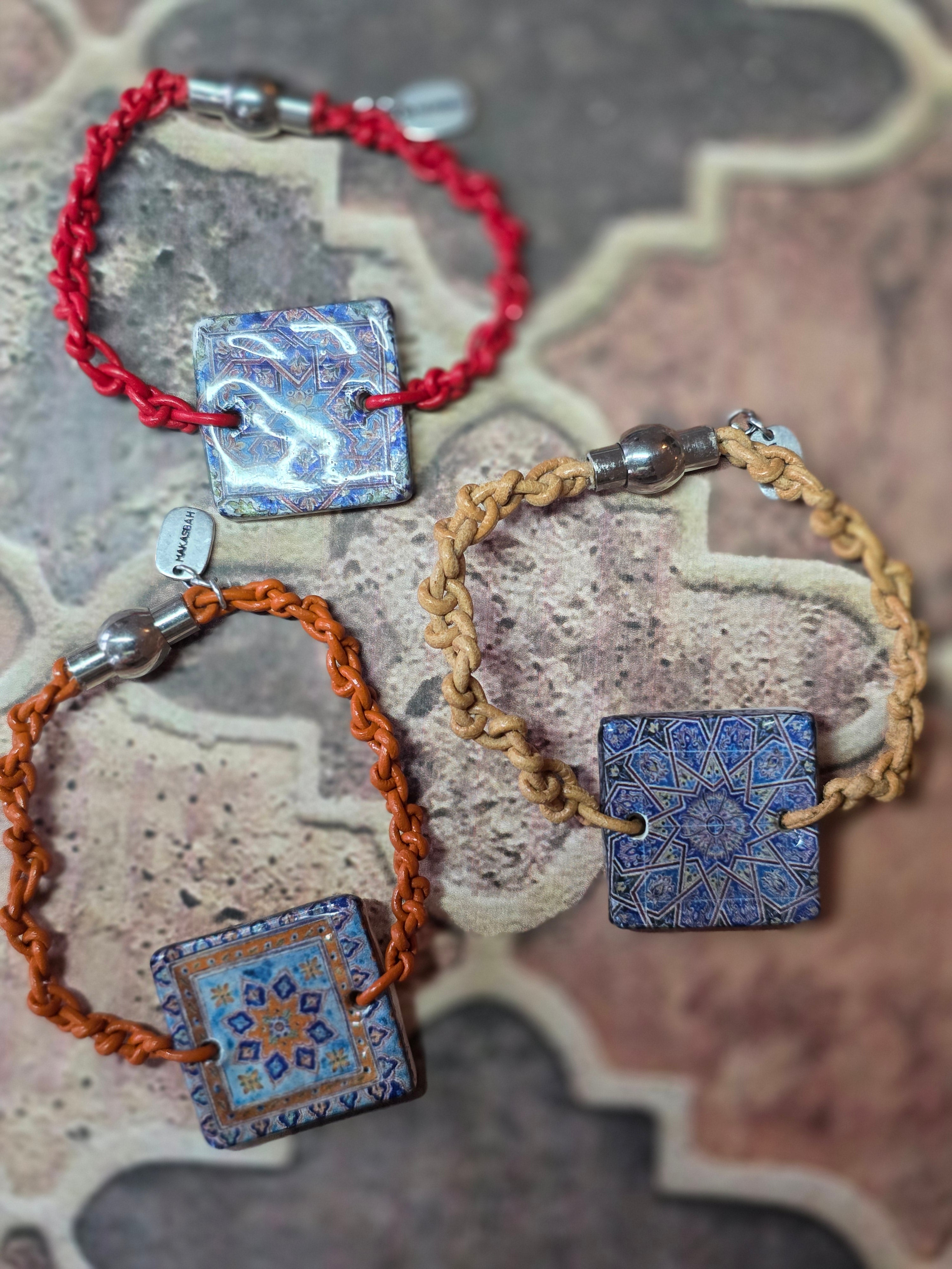 🧿 Bracciale Zellidj algerino in pelle da uomo
La conquista dello stile e della tradizione