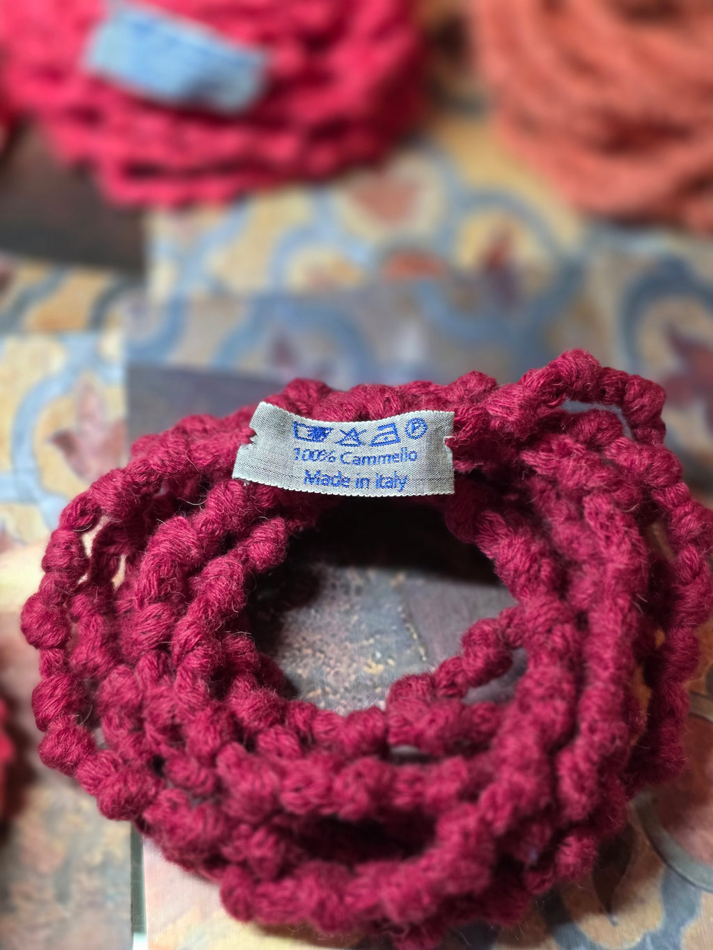 Collana in Cashmere e Cammello, Artigianale per uno Stile Elegante