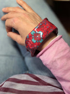 Bracciale Asimmetrico Colori Vibranti- Design moderno