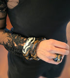 Bracciale Asimmetrico Artigianale con Motivi Animalier