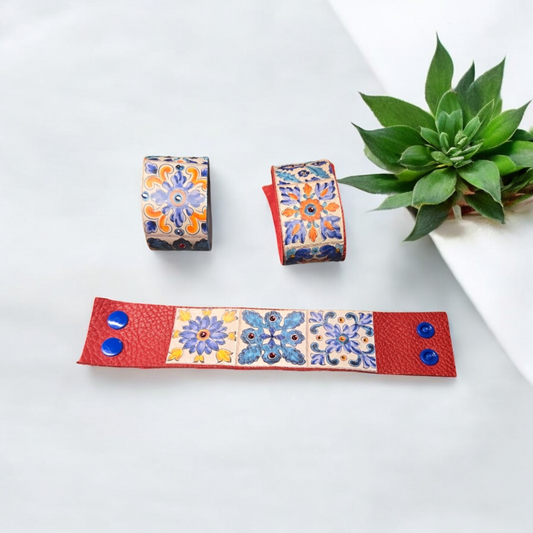 Bracelet en cuir coloré avec motif arabesque