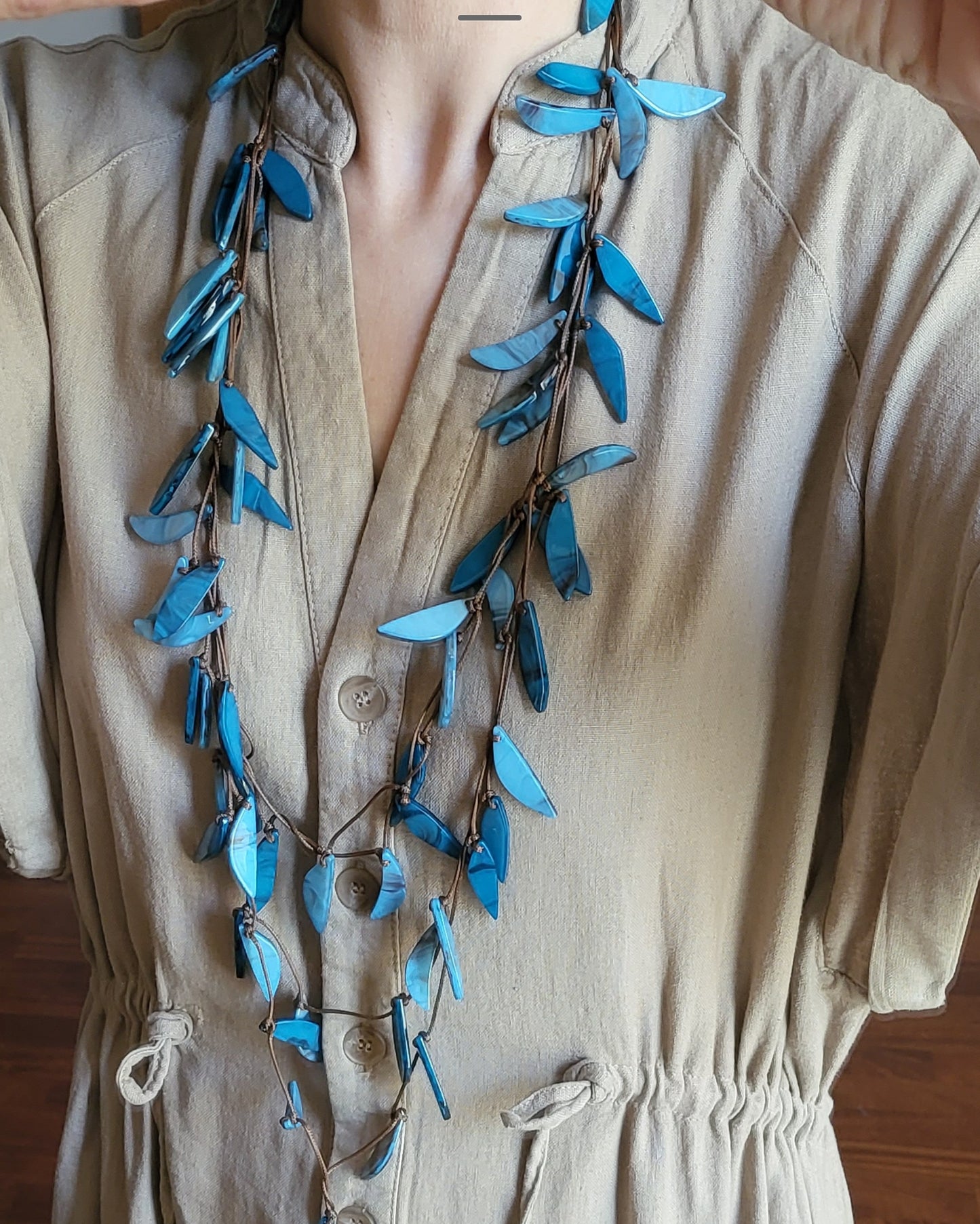 051 - Collier en résine l'éveil des feuilles TURQUOISE