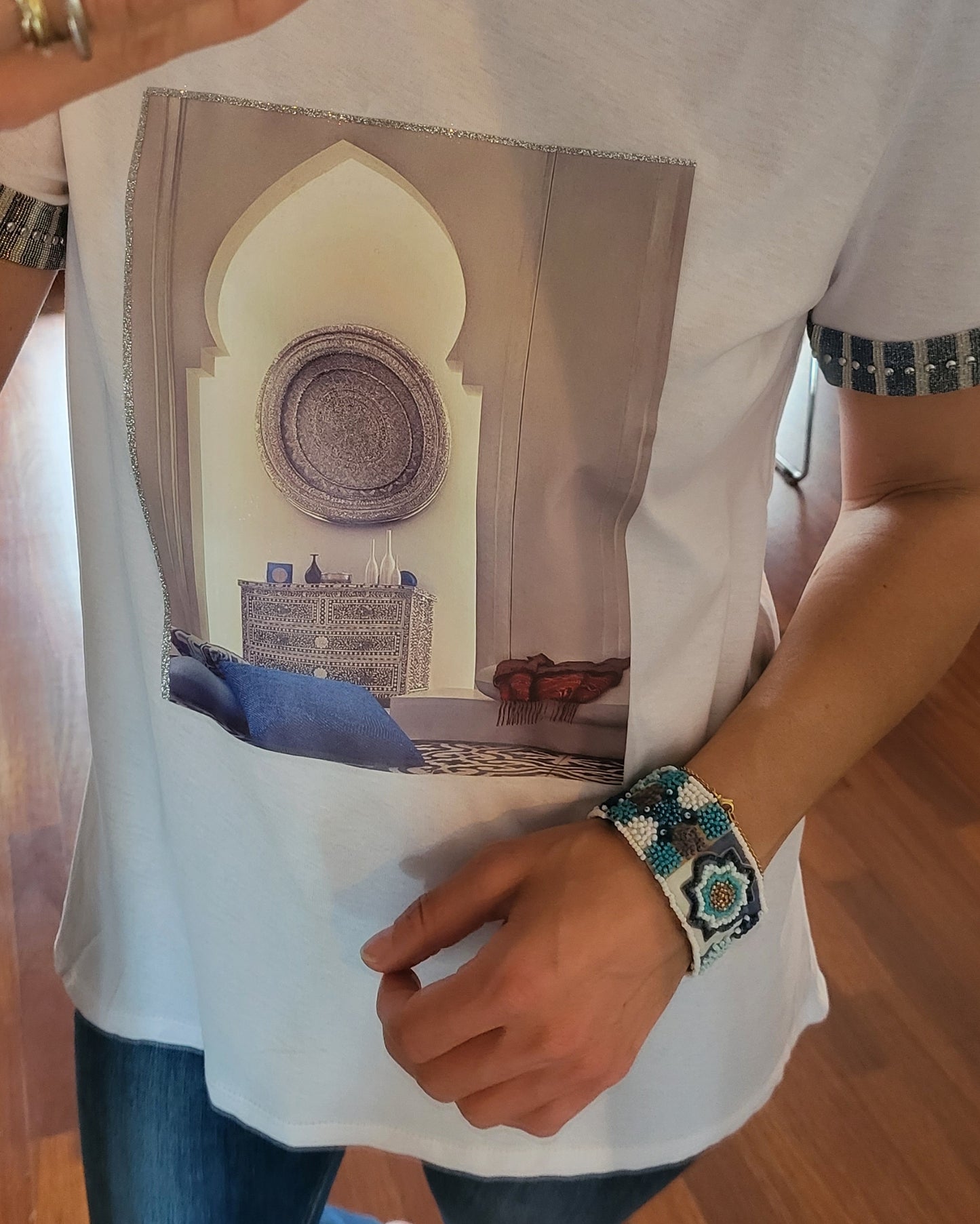 035 - T-shirt blanc imprimé ARABESQUE