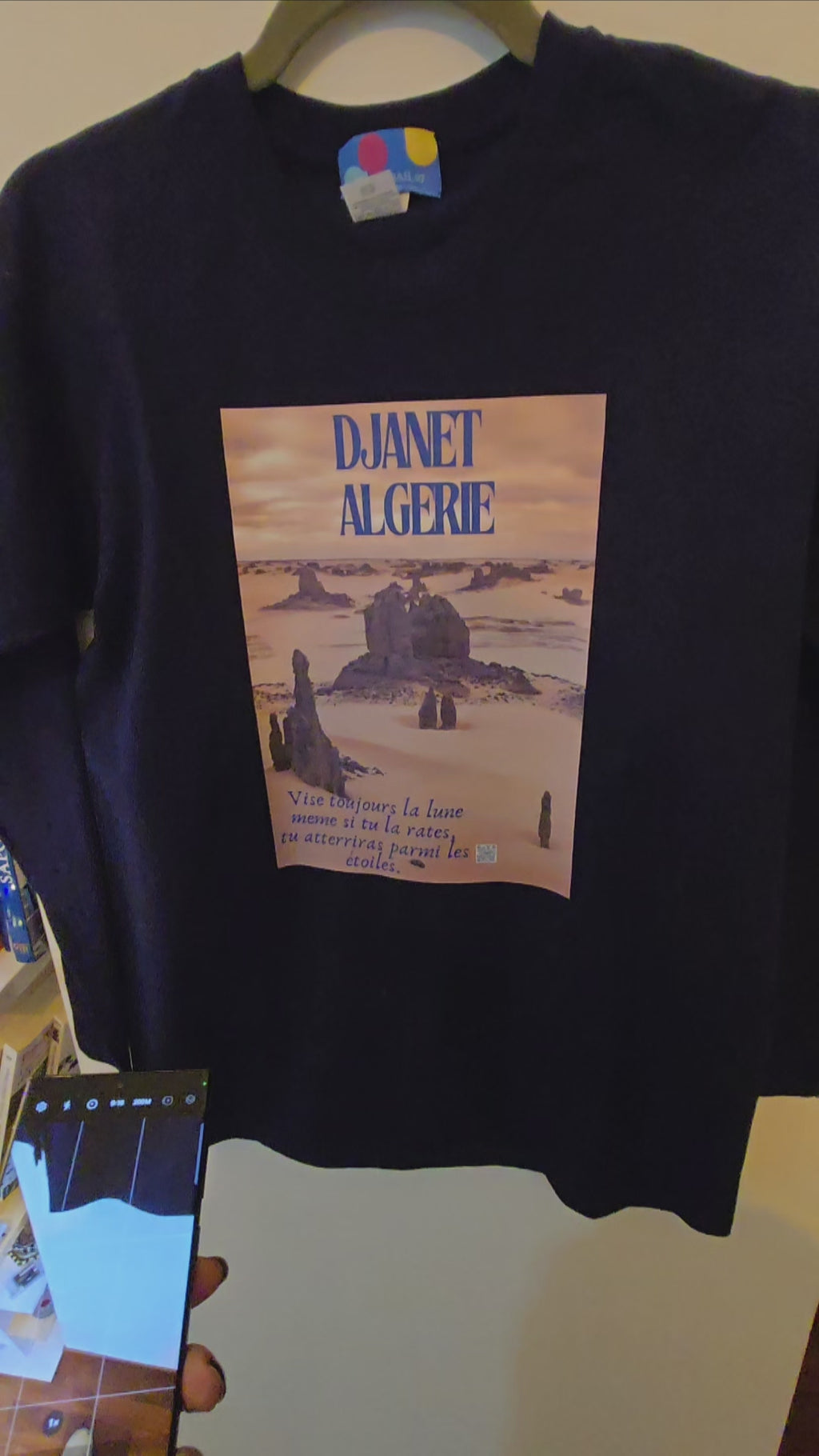 T-SHIRT - "Punta sempre alla luna, anche se la fallisci, atterrerai tra le stelle"