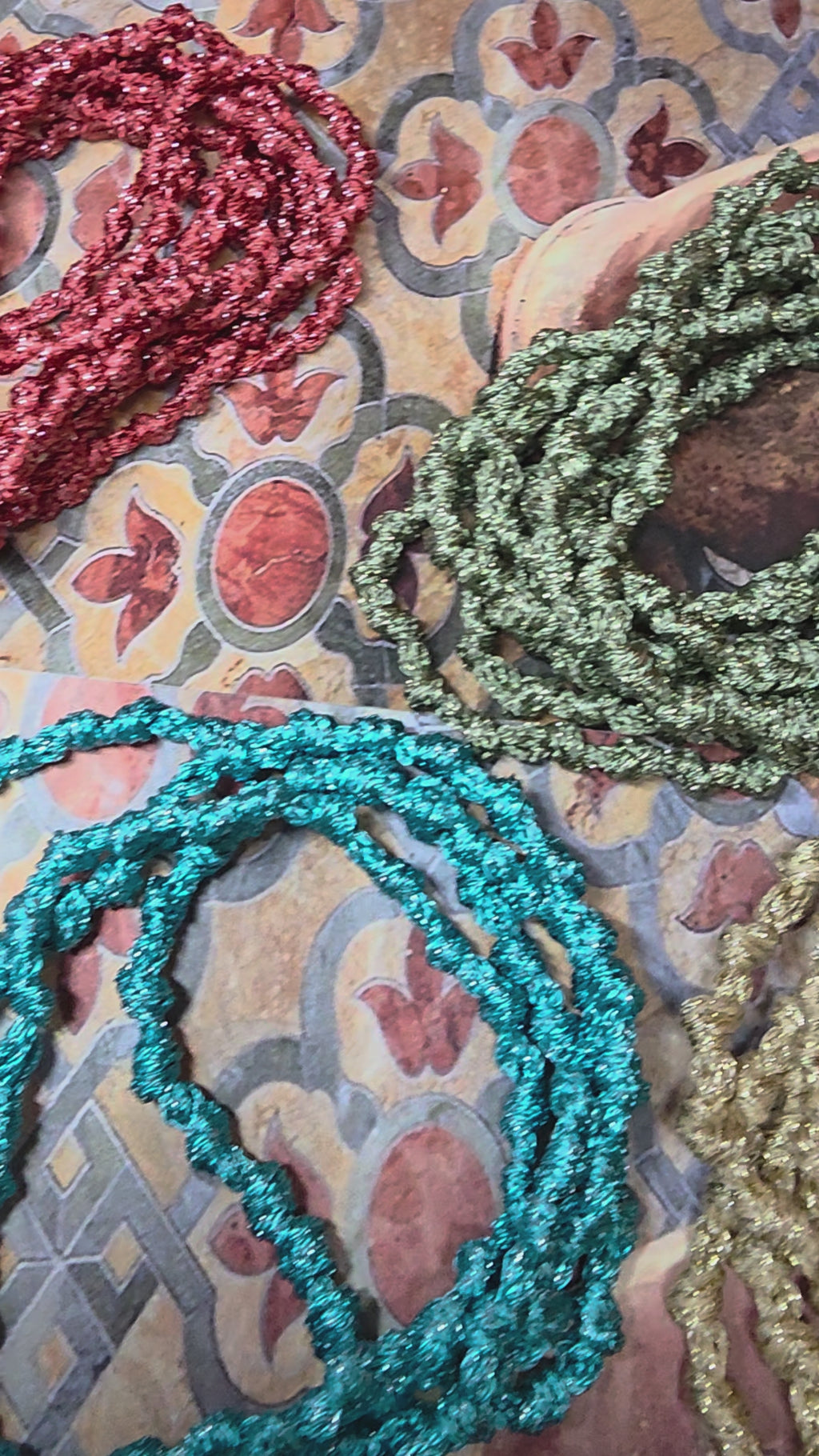 Collana in laminato, Artigianale per uno Stile Elegante