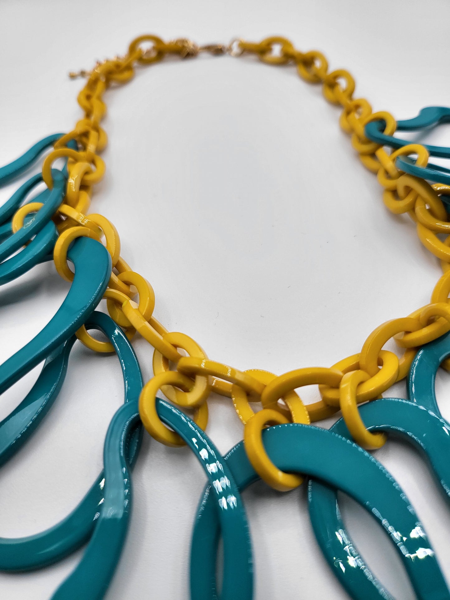 041 - Collier ras du cou en résine JAUNE/TURQUOISE