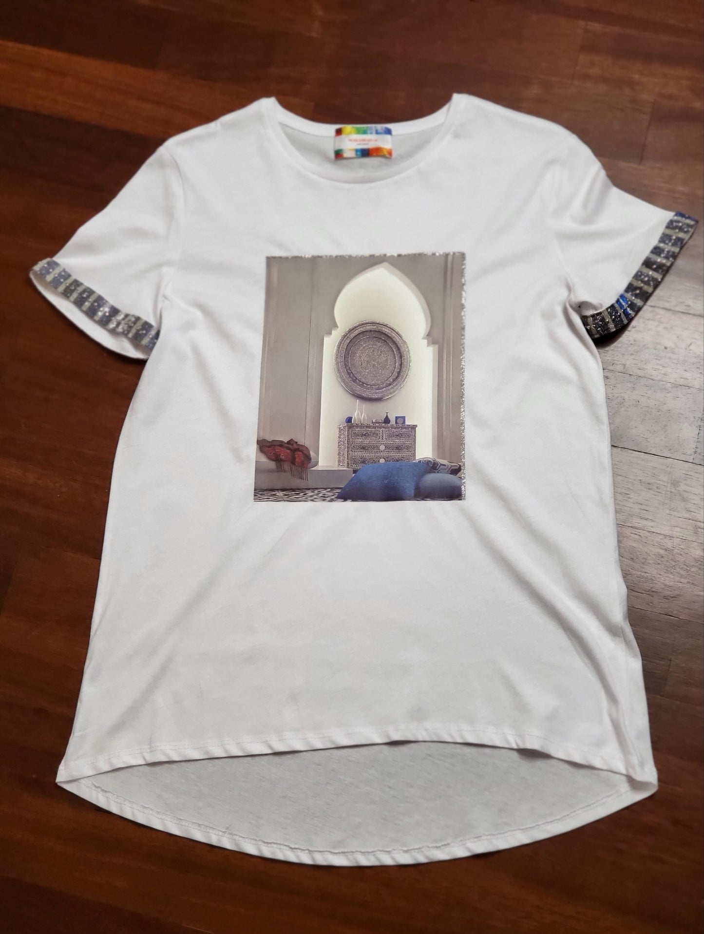 035 - T-shirt blanc imprimé ARABESQUE