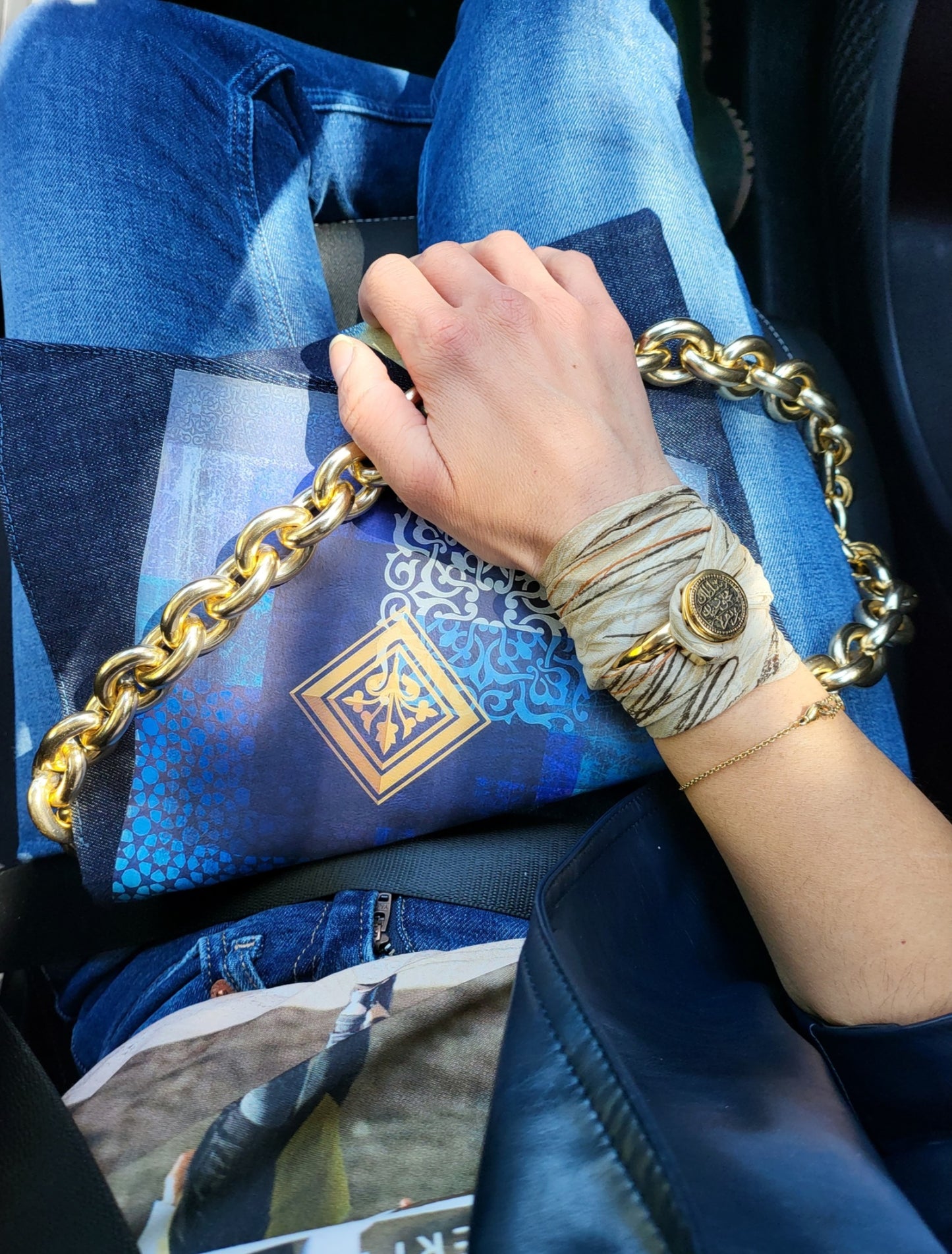 019 - Bracelet semi-rigide avec pièce algérienne et foulard en soie