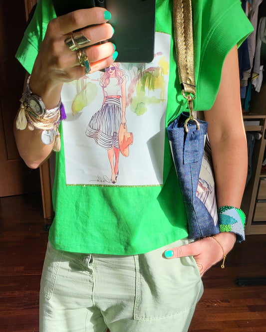 T-SHIRT - Maglia verde Stampata